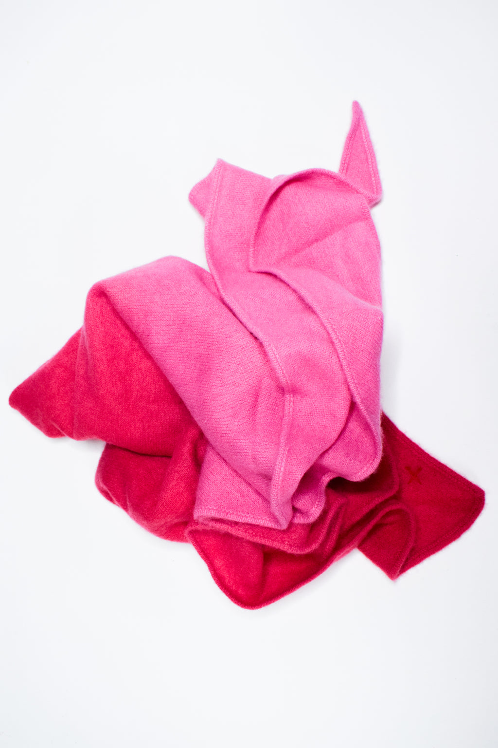 Großer Dip-Dye Dreieckschal Himbeer/Pink aus Kaschmir von Mell-o – Ansicht 3