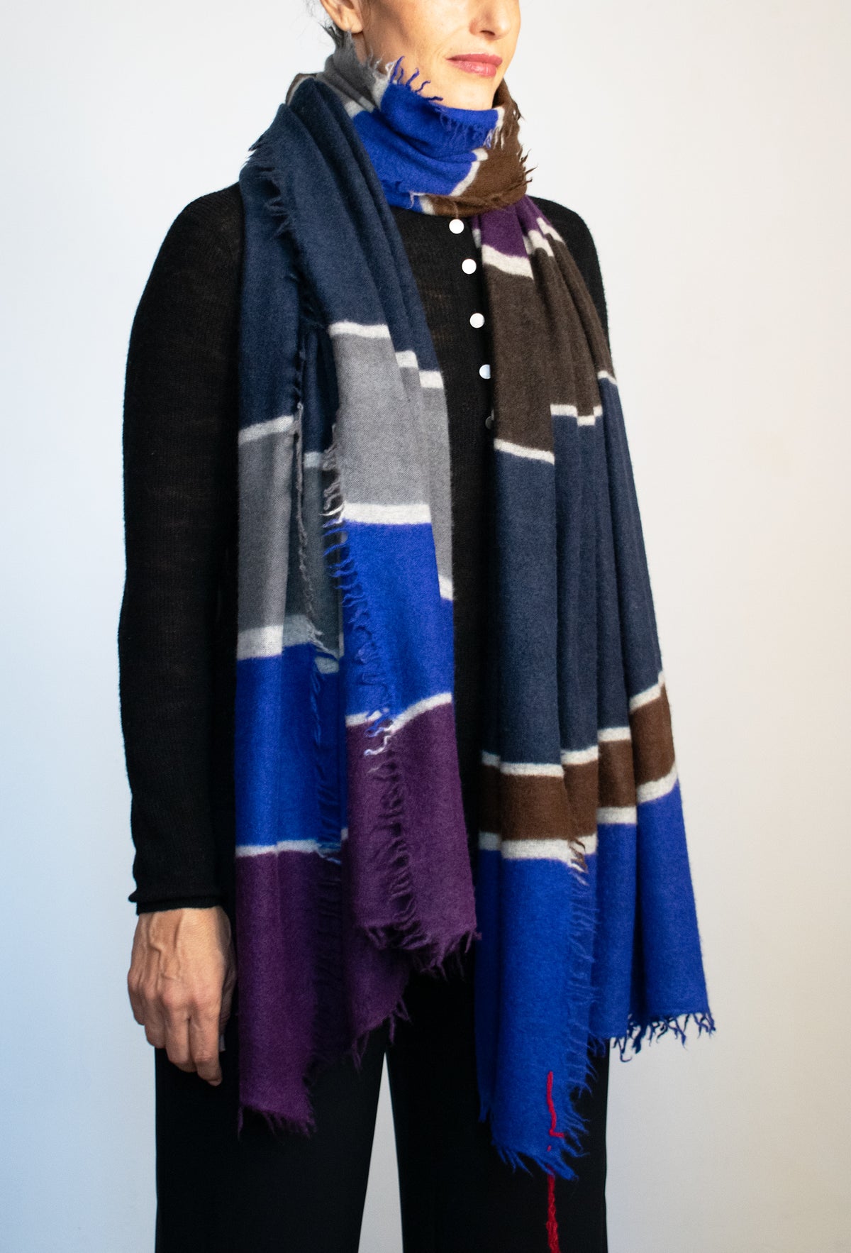 Nomad Stripe Kaschmirschal von Mell-o – Ansicht 2
