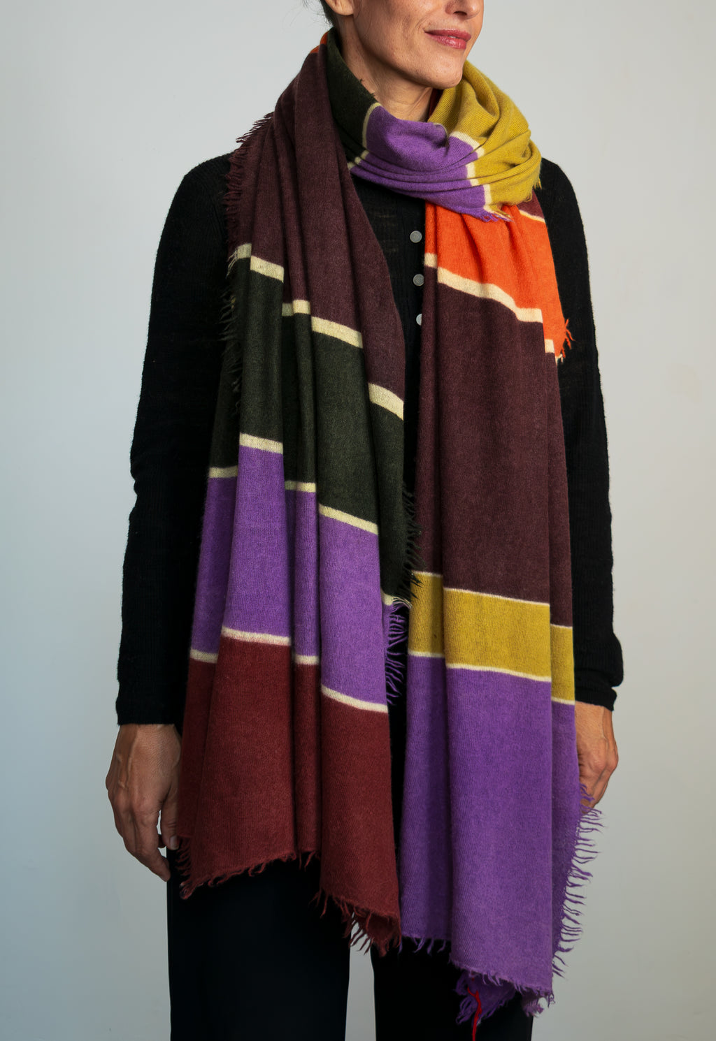 Nomad Stripe Kaschmirschal von Mell-o – Ansicht 2