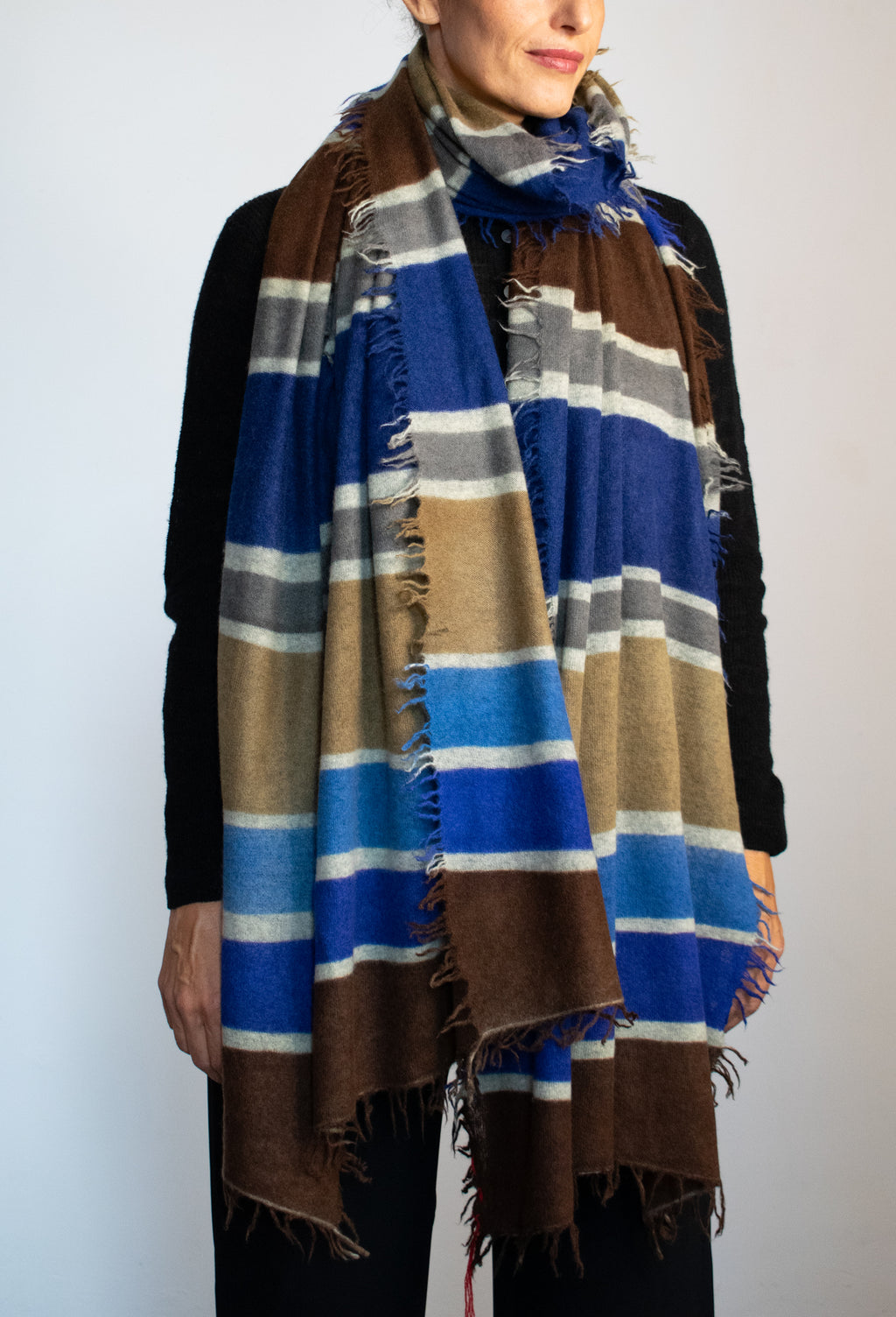 Nomad Stripe Kaschmirschal von Mell-o – Ansicht 2