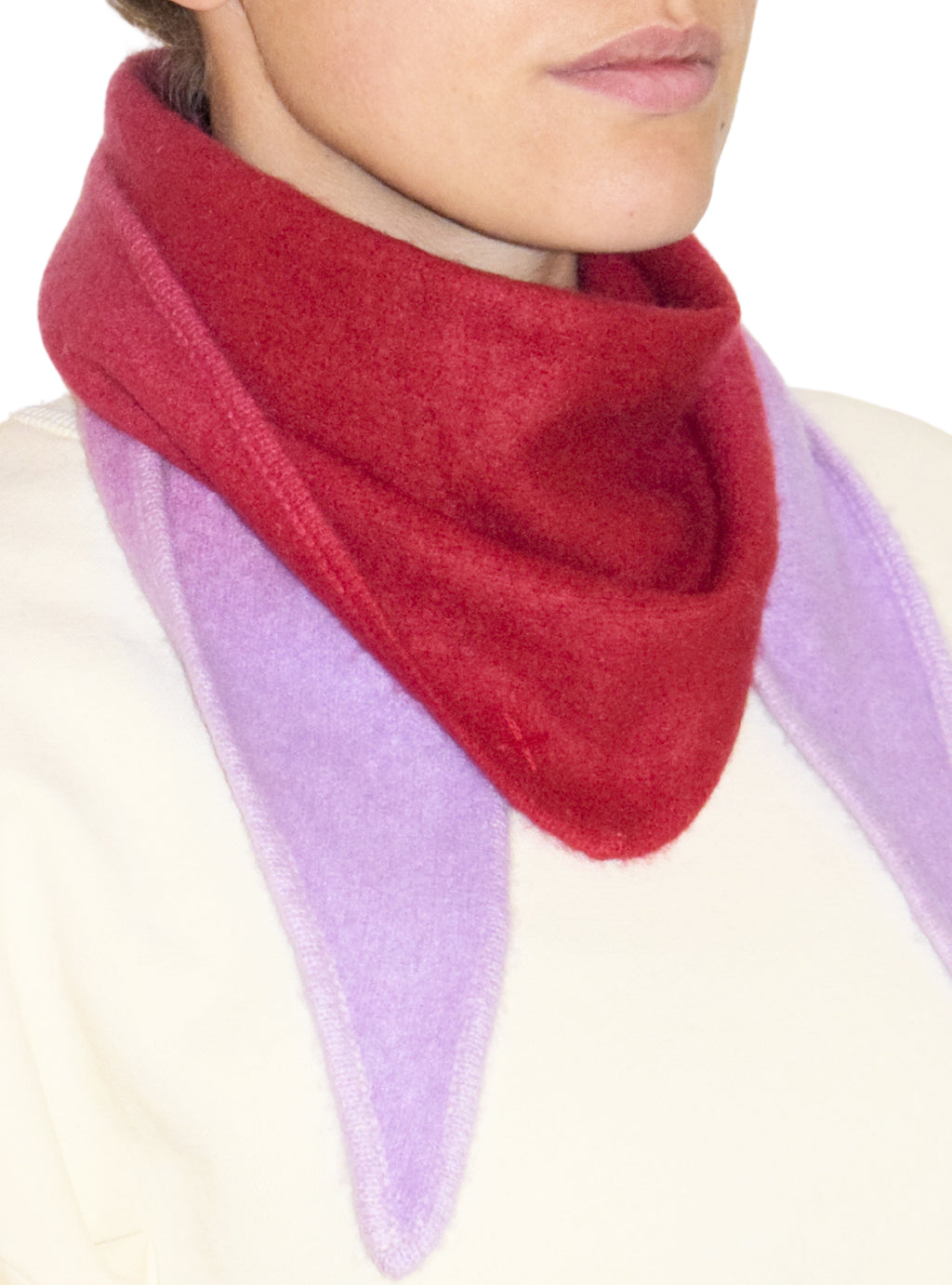 Kleiner Dip-Dye Dreieckschal Rot/Lila aus Kaschmir von Mell-o – Ansicht 2